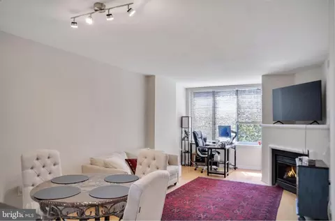 851 N Glebe Rd #402, Arlington, VA 22203