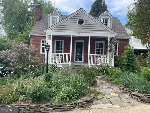 1616 N Taylor St, Arlington, VA 22207