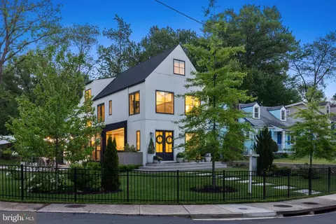 3935 6th St S, Arlington, VA 22204