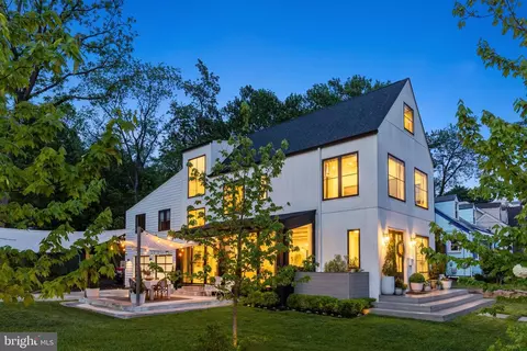 3935 6th St S, Arlington, VA 22204