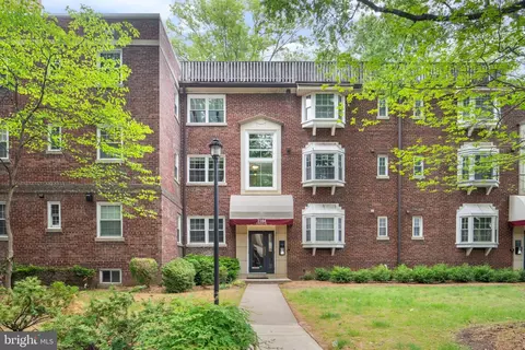 2104 N Scott St #35, Arlington, VA 22209