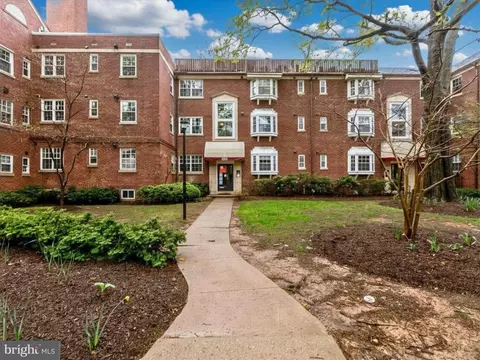 2104 N Scott St #35, Arlington, VA 22209