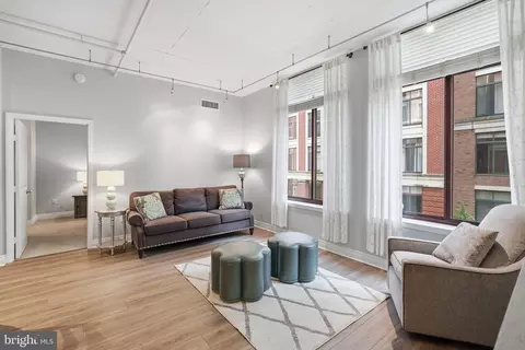 1205 N Garfield St #306, Arlington, VA 22201