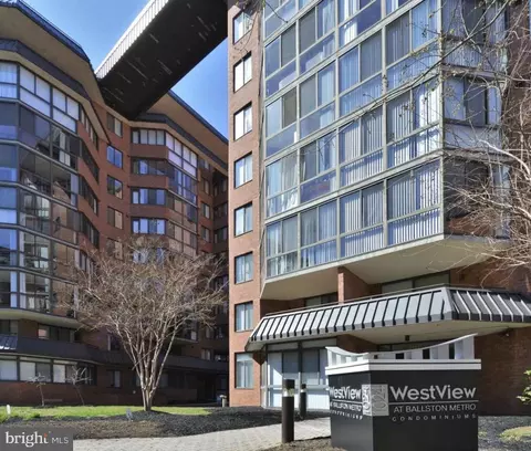 1024 N Utah St #217, Arlington, VA 22201