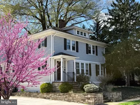 2820 Franklin Rd, Arlington, VA 22201
