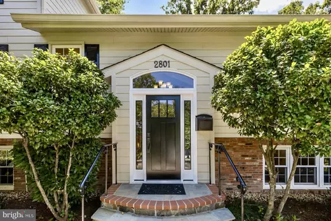2801 S Joyce St, Arlington, VA 22202