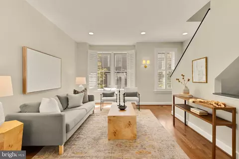 3351 Kemper Rd, Arlington, VA 22206