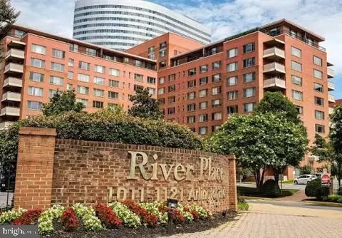 1121 Arlington Blvd #313, Arlington, VA 22209