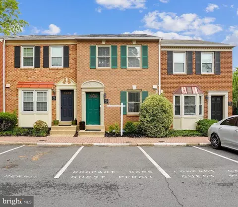 1179 N Vernon St, Arlington, VA 22201