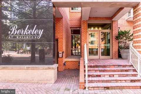 1000 N Randolph St N #304, Arlington, VA 22201