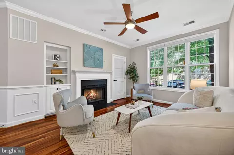 1320 N Wayne St #108, Arlington, VA 22201
