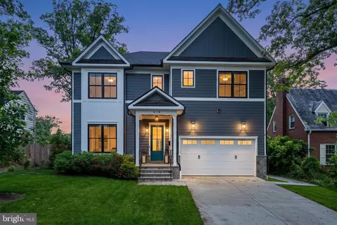 414 N Monroe St, Arlington, VA 22201