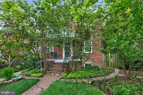 5112 26th Rd N, Arlington, VA 22207