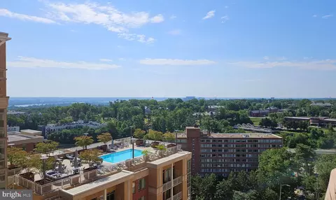 1301 N Courthouse Rd #1612, Arlington, VA 22201