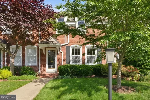 4425 36th St S, Arlington, VA 22206
