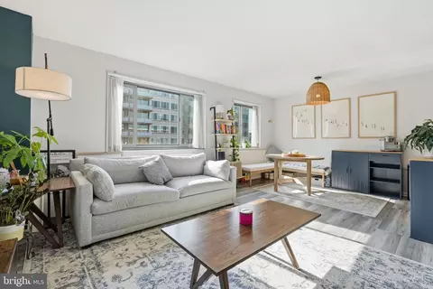 1200 S Arlington Ridge Rd #614, Arlington, VA 22202