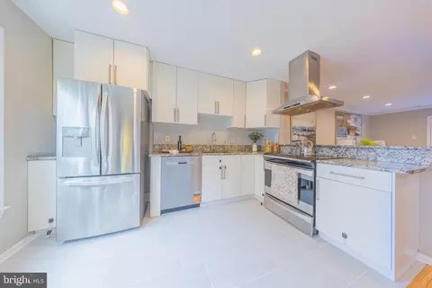 1804 B 9th St S, Arlington, VA 22204