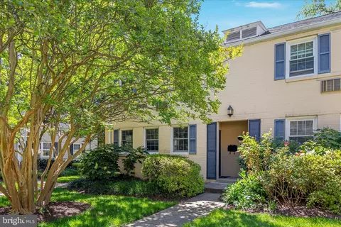 103 N George Mason Dr #103-1, Arlington, VA 22203