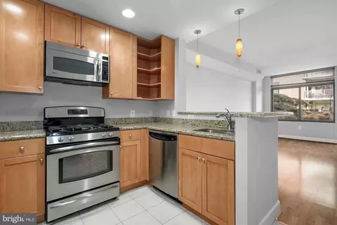 3600 S Glebe Rd #234W, Arlington, VA 22202