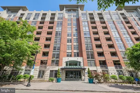 1021 N Garfield St #238, Arlington, VA 22201