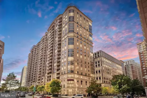 888 N Quincy St #910, Arlington, VA 22203