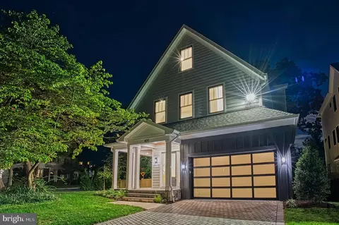 409 Jackson St N, Arlington, VA 22201