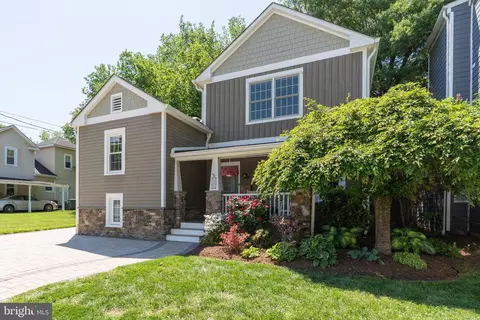 1900 N Nelson St, Arlington, VA 22207
