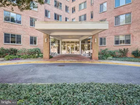3000 Spout Run Pkwy #A507, Arlington, VA 22201