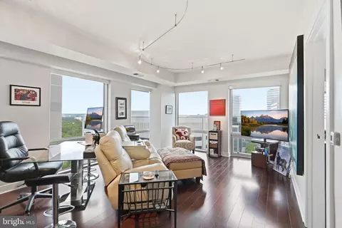 1111 19th St N #2003, Arlington, VA 22209