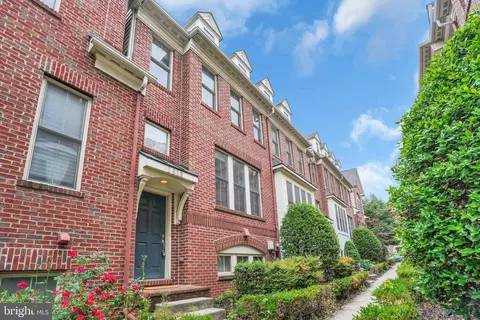 2619 S Kenmore Ct, Arlington, VA 22206