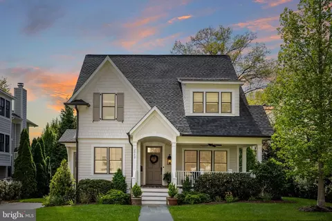 2012 N Jefferson St, Arlington, VA 22205