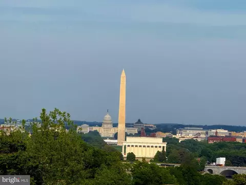 1200 N Nash St #220, Arlington, VA 22209
