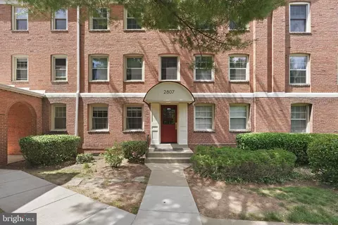 2807 Arlington Blvd #140, Arlington, VA 22201