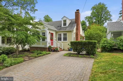 5250 26th St N, Arlington, VA 22207