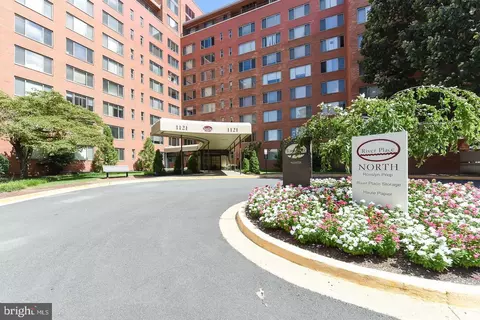 1121 Arlington Blvd #541, Arlington, VA 22209