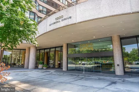 1300 Crystal Dr #1107S, Arlington, VA 22202