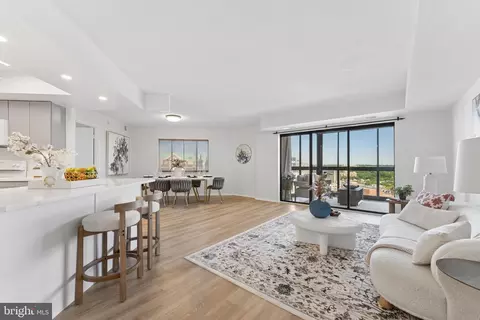 900 N Stafford St #2125, Arlington, VA 22203