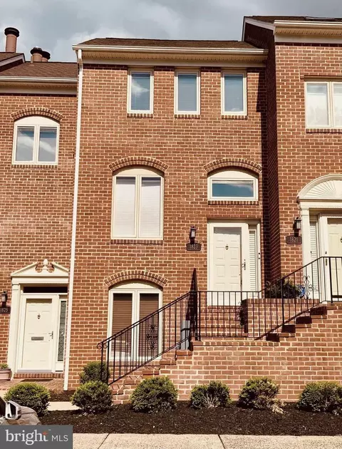 1823 N Uhle St #1, Arlington, VA 22201