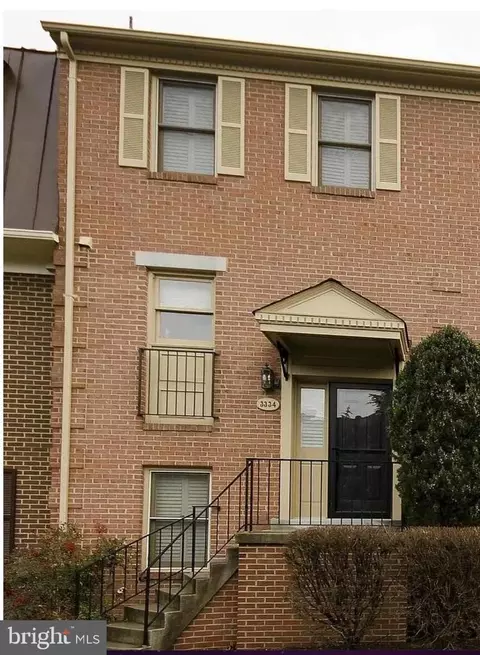 3334 2nd St S, Arlington, VA 22204