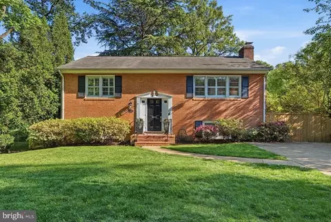 5410 11th St N, Arlington, VA 22205