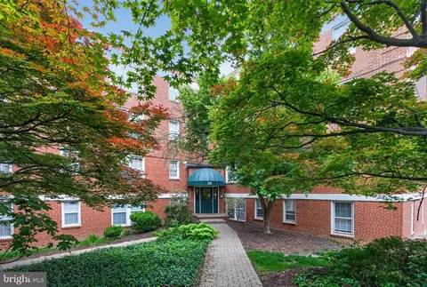 30 S Old Glebe Rd #202-E, Arlington, VA 22204