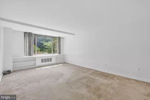 1121 Arlington Blvd #348, Arlington, VA 22209