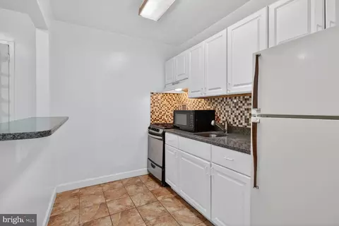 1121 Arlington Blvd #348, Arlington, VA 22209
