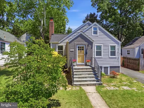 2113 S Randolph St, Arlington, VA 22204