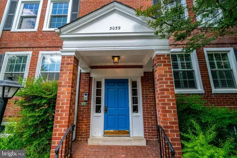 3059 S Buchanan St #A1, Arlington, VA 22206