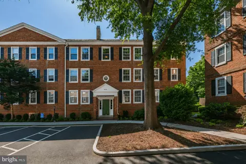 3050 S Buchanan St #B2, Arlington, VA 22206