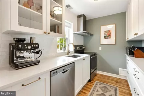 3347 S Stafford St #B1, Arlington, VA 22206