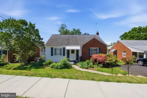 1914 S Quincy St, Arlington, VA 22204