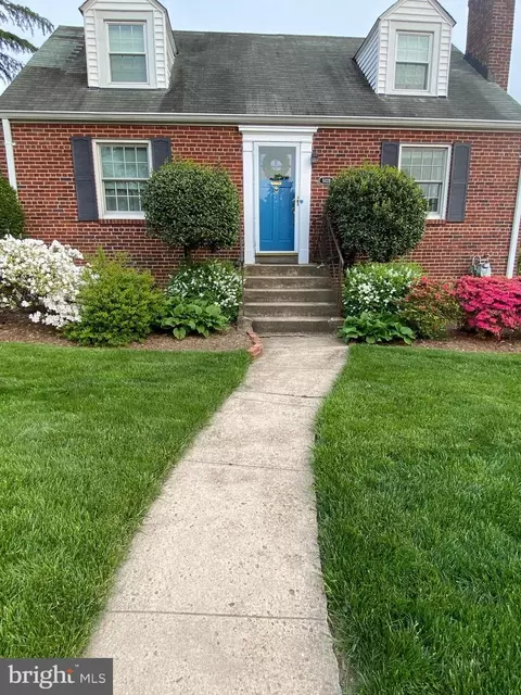 5028 25th St N, Arlington, VA 22207