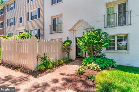 4635 A 28th Rd S #A, Arlington, VA 22206